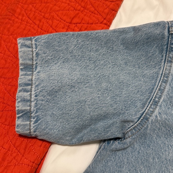 H&M SHORT SLEEVE OVERSIZED DENIM SHIRT - Picture 7 of 9